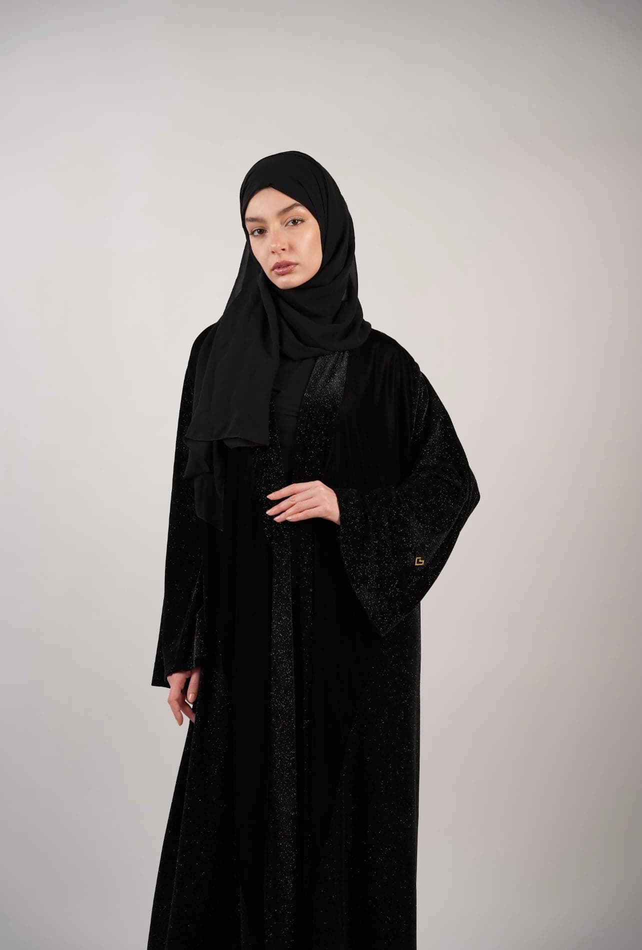 Layl Black Abaya